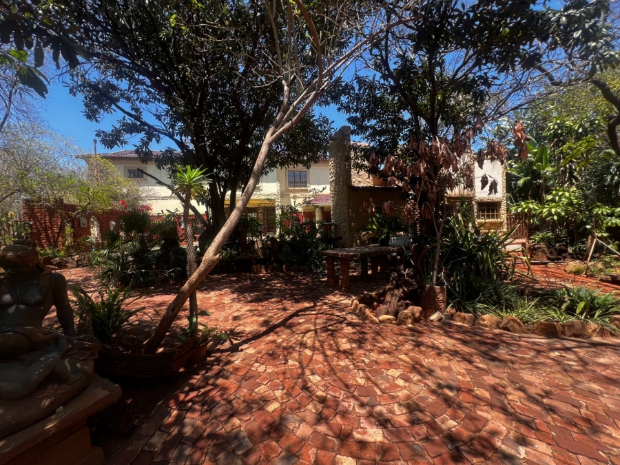 5 Bedroom Property for Sale in De Wildt North West